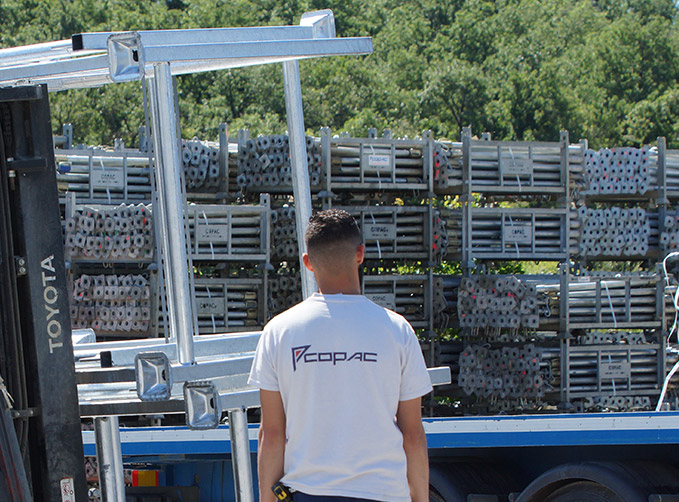 Employer avec tee-shirt logo COPAC